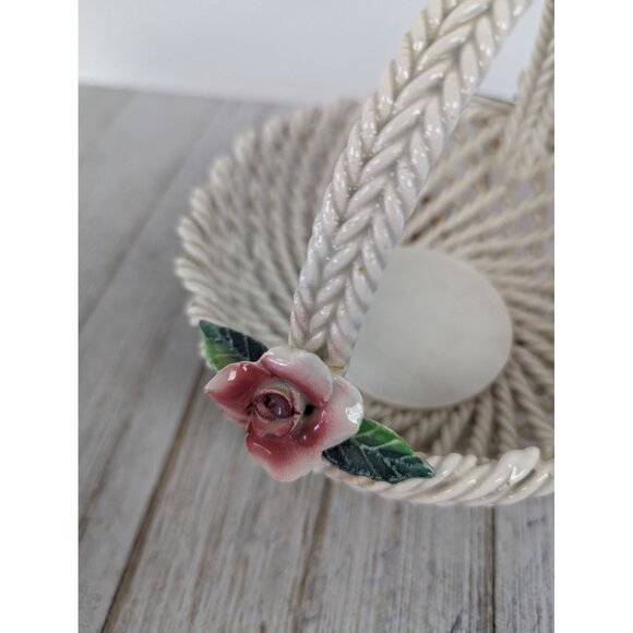 Vintage Woven Basket #1 Weave Ceramic Trinket Dish Handle Roses Spain White Pink - Picture 3 of 7
